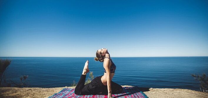 posture de yoga pour perdre du poids